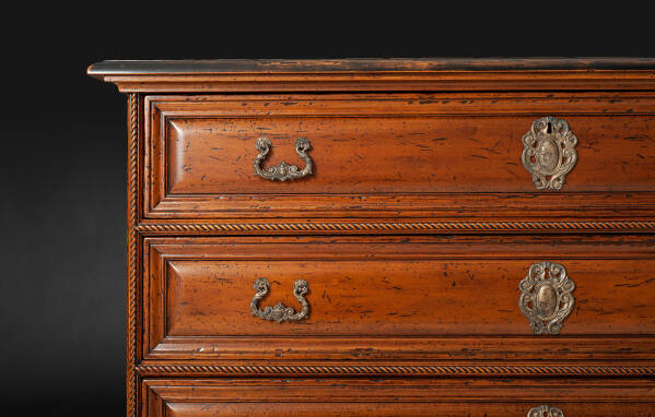 FM-754 Venetian Chest