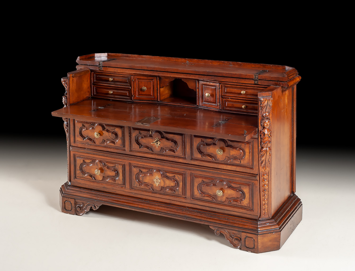 GM-10-1 Antique Chest - Image 3