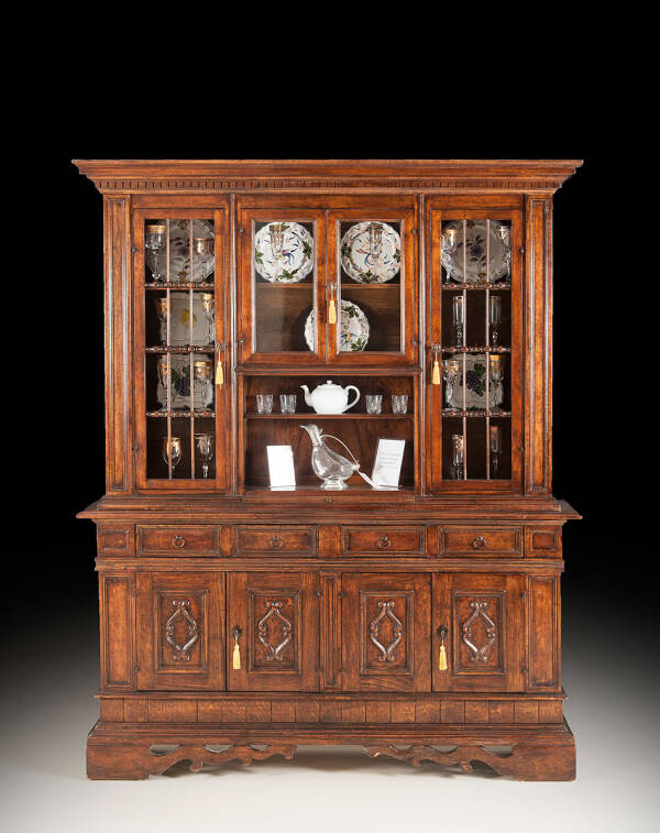GM-60-41 Antique Italian Vitrine