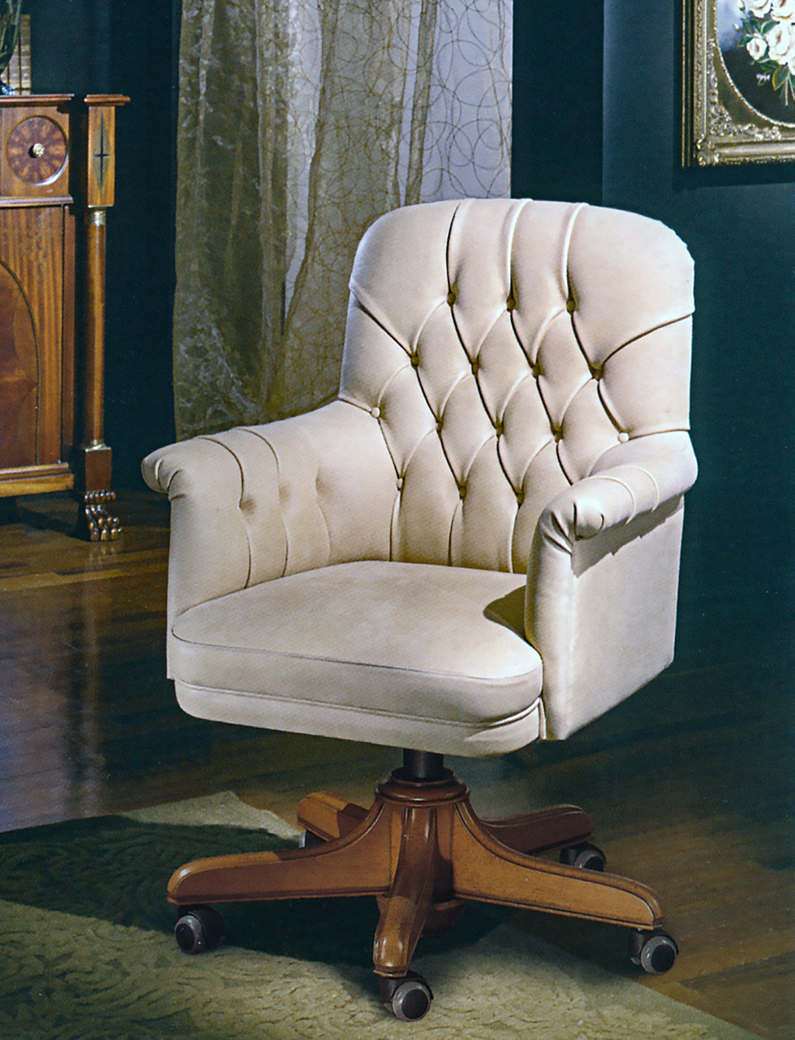 OR-131 Low Back Executive Chair - Image 1