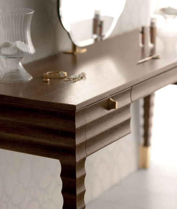 OP-251 Dressing Table