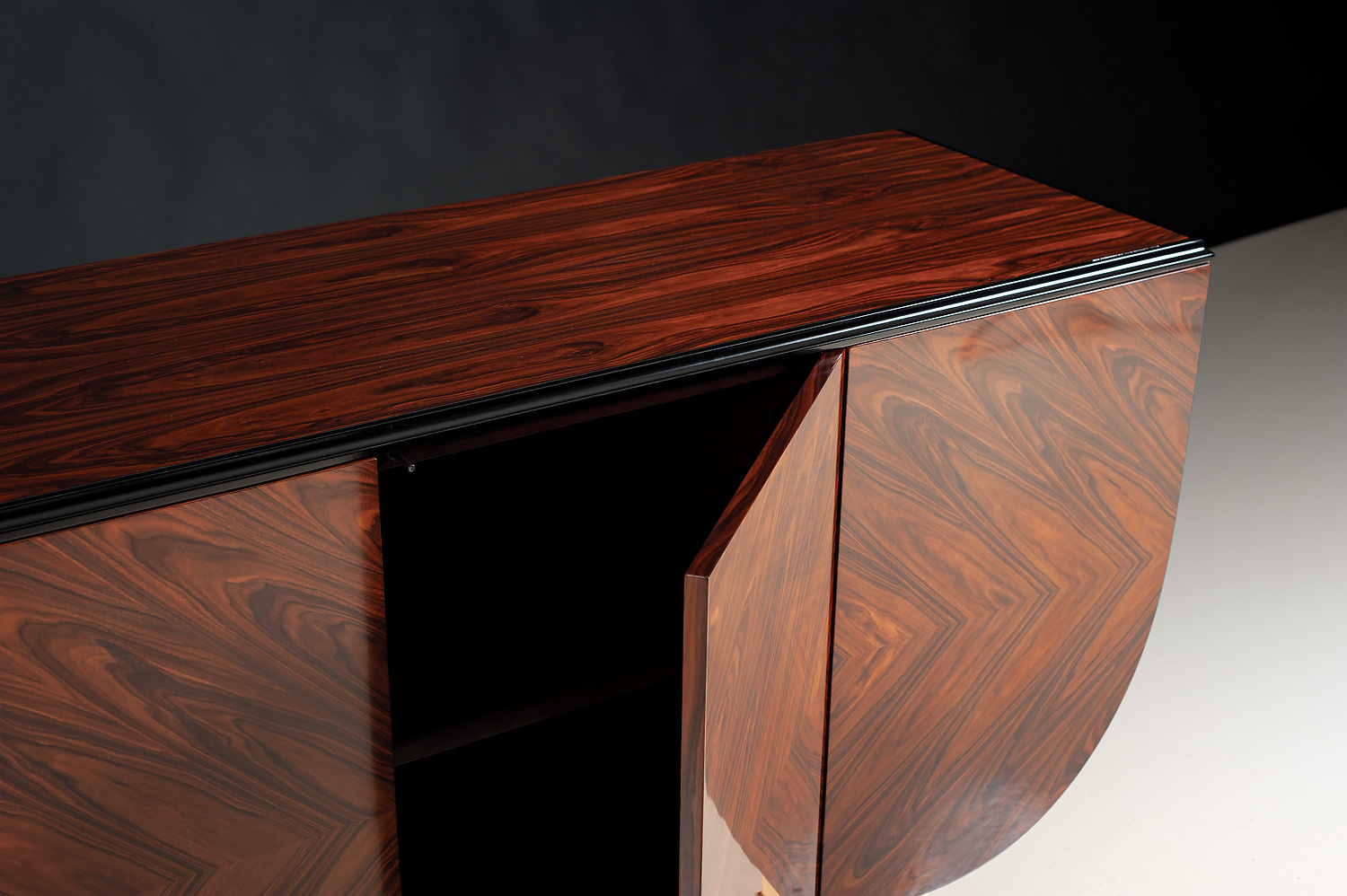 VG-5000 Sideboard - Image 2