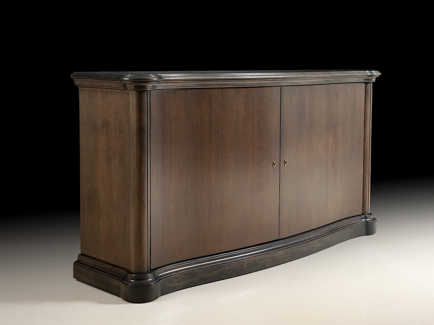 PM-R4925 Sideboard - Image 1