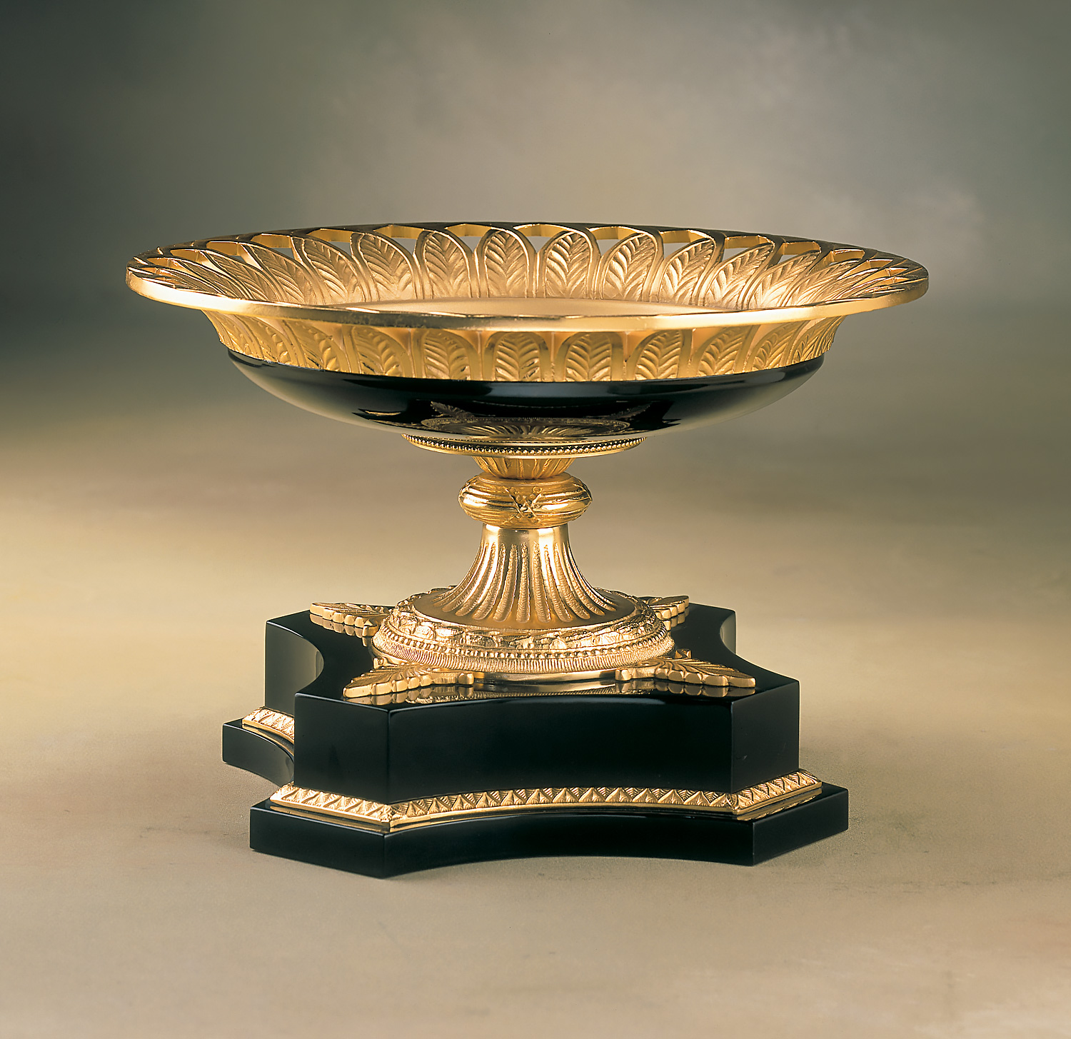 M-A114 Center Piece - Image 1