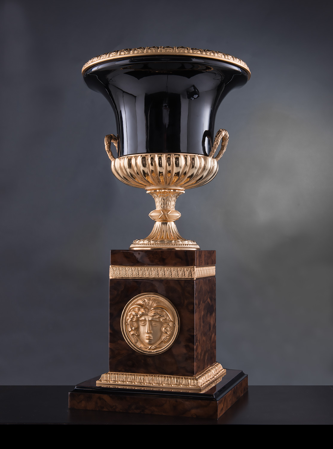 M-A138 Gold Ornate Centerpiece - Image 1
