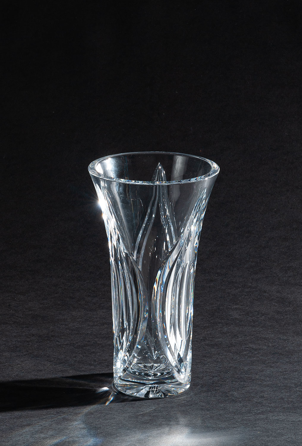 CDM-715-300 Clear Crystal Vase - Image 1