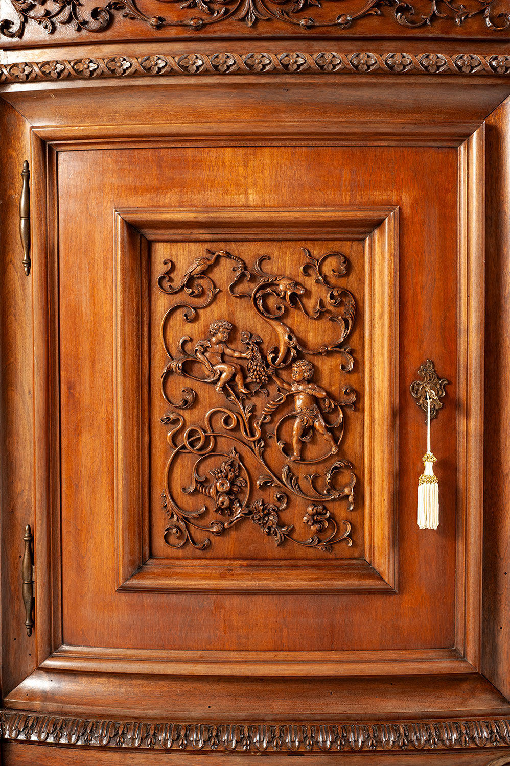 GL-DM-11-A Carved antique walnut sideboard - Image 4