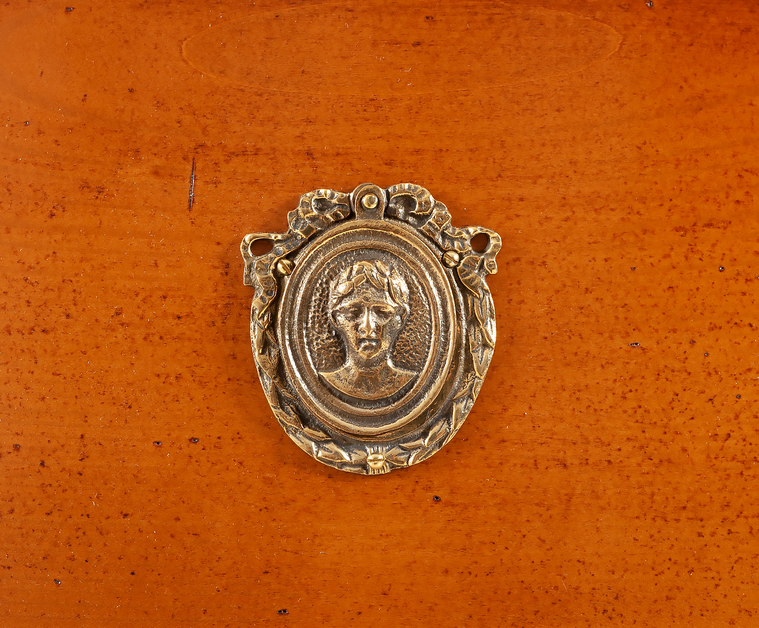 GN-04FC Small French Chest - Image 3