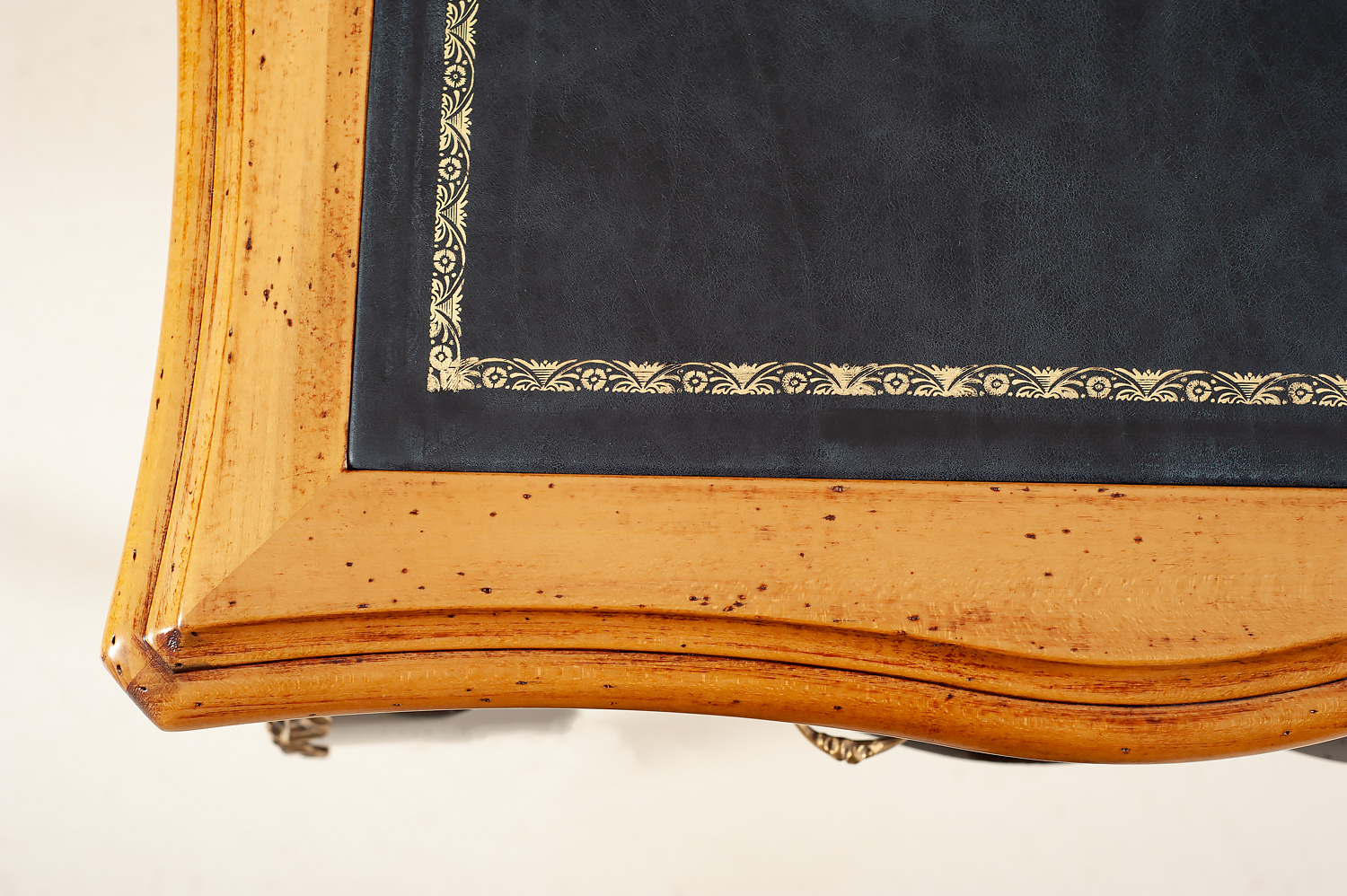 GN-5BK French Writing Table - Image 4