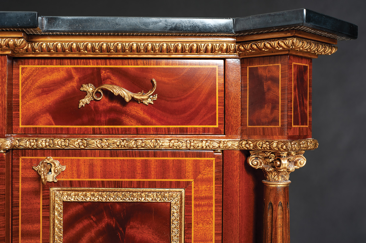 GO-403 English Sideboard - Image 2