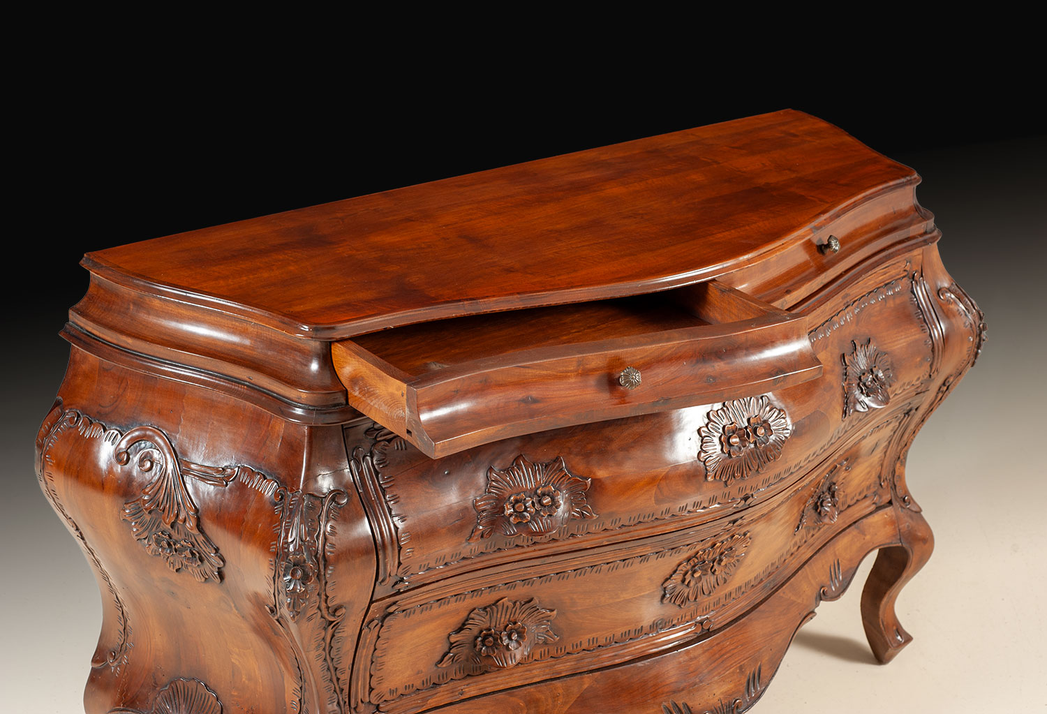 PM-233 Restored Italian Bombay chest - Image 3