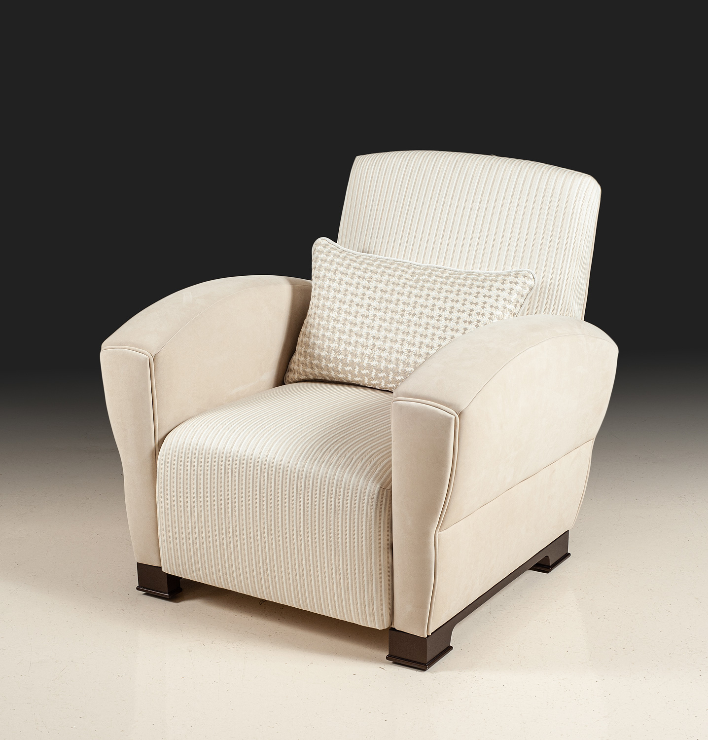PRO-2701 Italian Contemporary Lounge Chair - Image 1