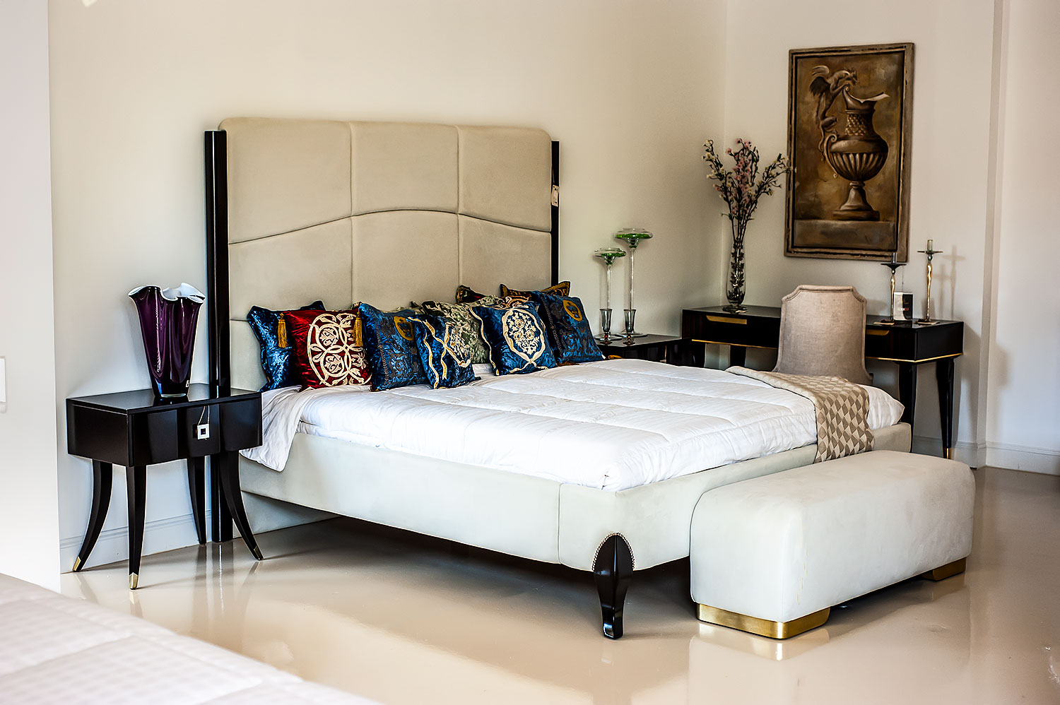 VG-6016-N Transitional suede upholstered bed - Image 1