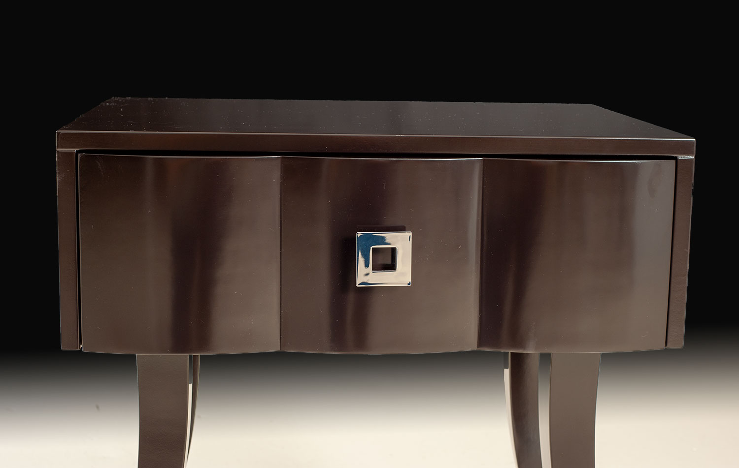 VG-6018-LB Sleek black lacquer night stand - Image 3