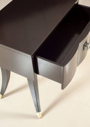 VG-6018-LB Sleek black lacquer night stand - Image 2